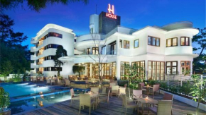 Отель House Sangkuriang  Бандунг
